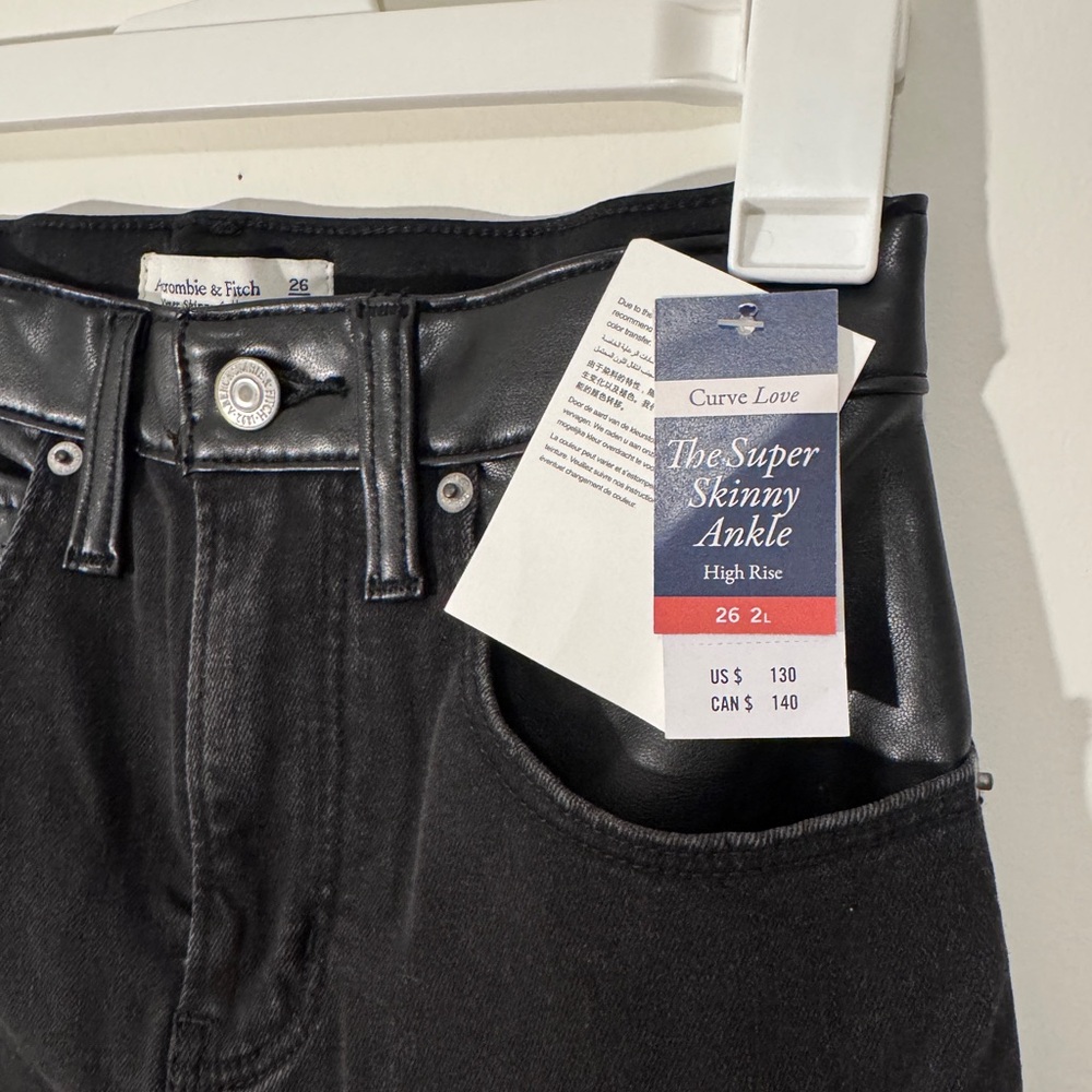 Abercrombie & Fitch Black Super Skinny Ankle Jeans